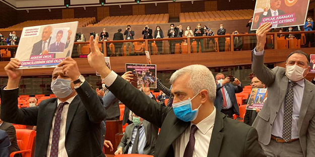 Gergerlioğlu konuşmasına Ayet-i Kerime okuyarak başladı! Sırtını terör örgütüne yaslayanlara destekle devam etti