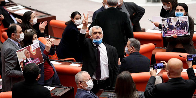 Gergerlioğlu'ndan mesaj var: Kendisi çıplak aranmamış ama belgesinde ulaşmış!