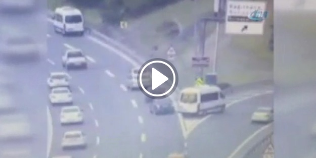 Geri geri giden sürücüler kazaya davetiye çıkardı