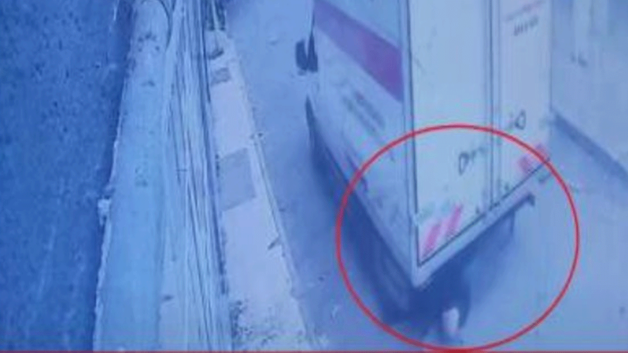 Geri manevra yapan kamyon yaşlı adamı ezdi! İşte o korkunç anlar!