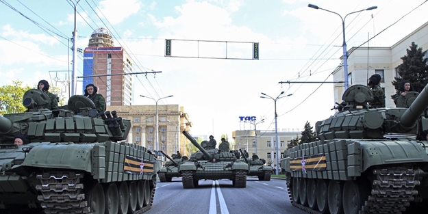 Gerilim tırmanıyor! Rusya 480 tank ve 900'den fazla zırhlı araç gönderdi