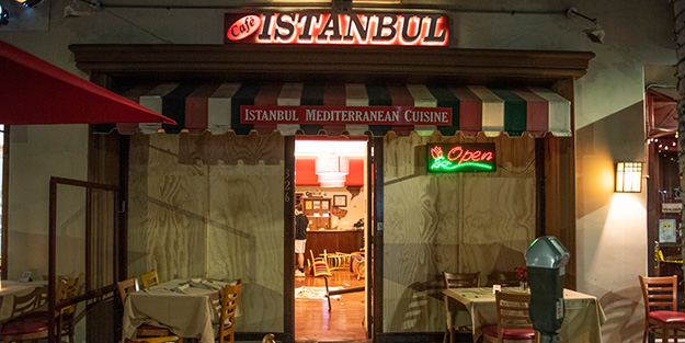 Gerilimin tırmandığı ABD'de Türk restoranına saldırı