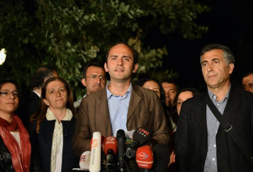 Gezi isyancılarını savunmak, AK Parti eskisi Şamil’e düştü! Tayfun Kahraman için HSK’ya çağrı yaptı