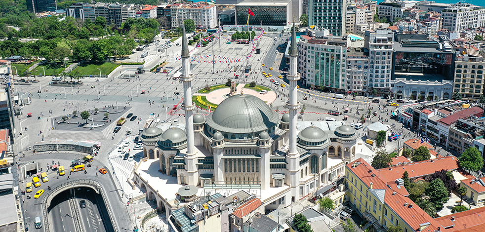 Gezi terörünün yıldönümünde muhteşem açılış: Taksim Camii bugün ibadete açılıyor