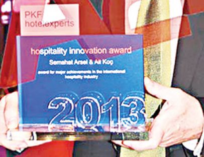 Gezici Koç’un ödülü ayağına geliyor