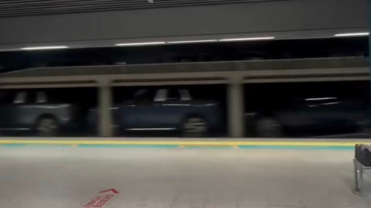 Gezizekalılar karşı çıkmıştı: Marmaray sabah yolcuları, gece ise araçları taşıyor!