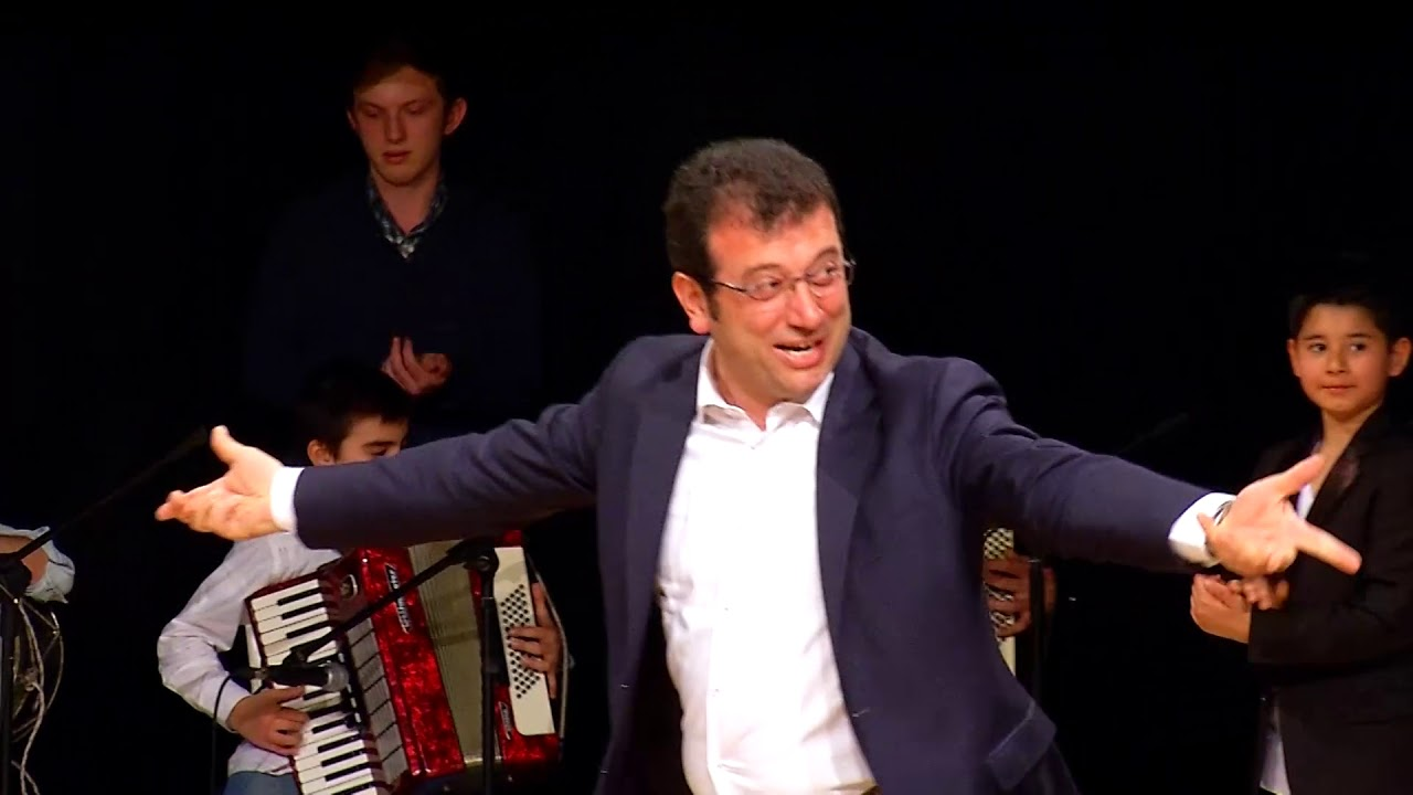 Gezmeye, konsere var, hizmete yok! Ekrem yine borçlandı