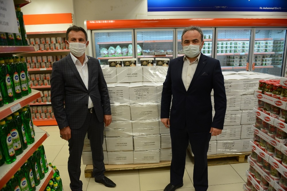 Gıda bankasına 1 ton peynir bağışlandı 