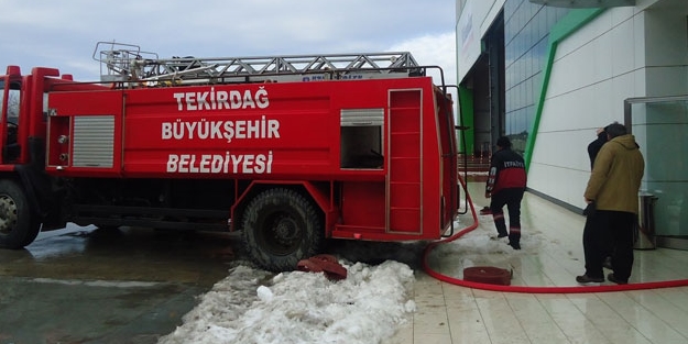 Gıda fabrikasında çıkan yangın korkuttu