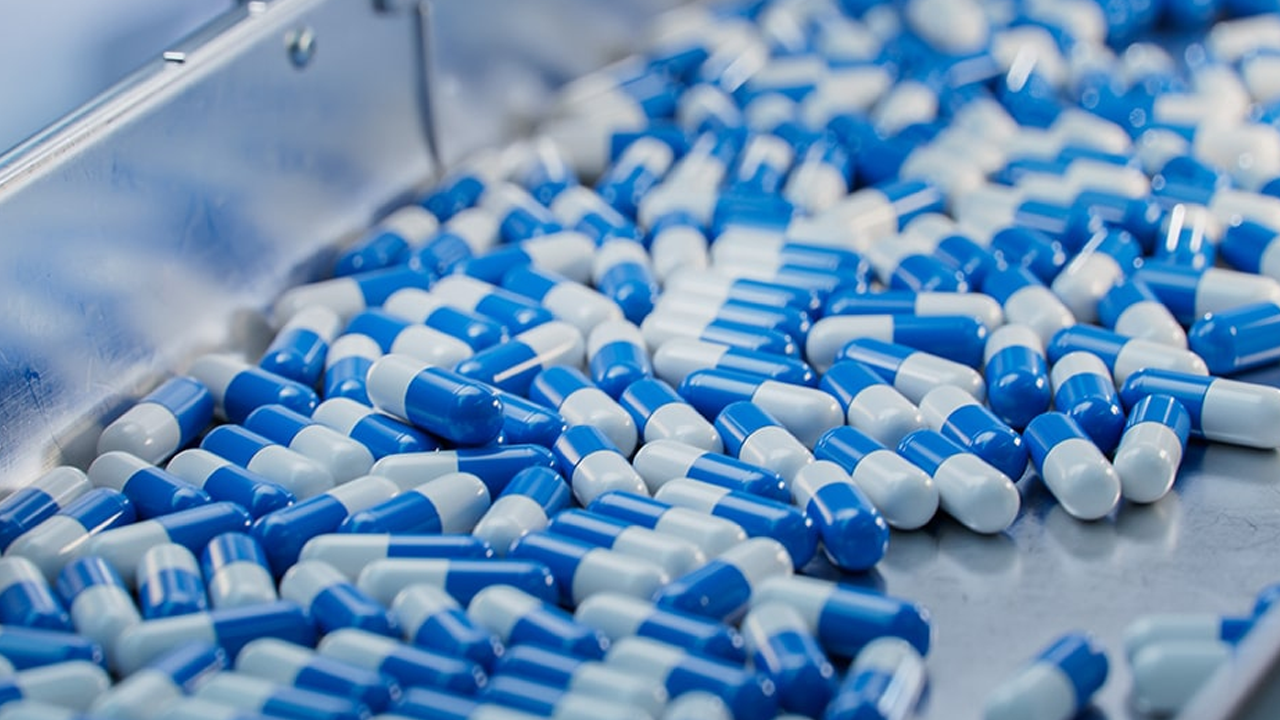 Gıda ve ilaç stokluyorlar!