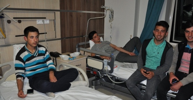 Gıda zehirlenmesi şüphesiyle 116 öğrenci hastaneye kaldırıldı