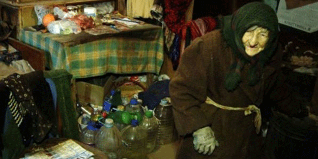 'Gideceğim yerde para gerekmiyor' diyerek 700 bin dolar dağıttı