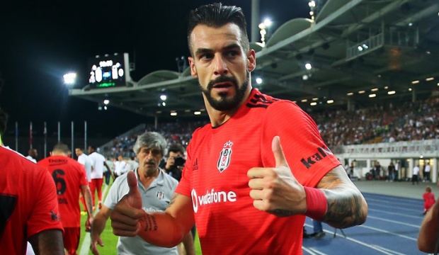 Gidecek mi kalacak mı? Negredo konuştu!