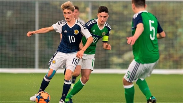 Gilmour Chelsea'ye gidiyor