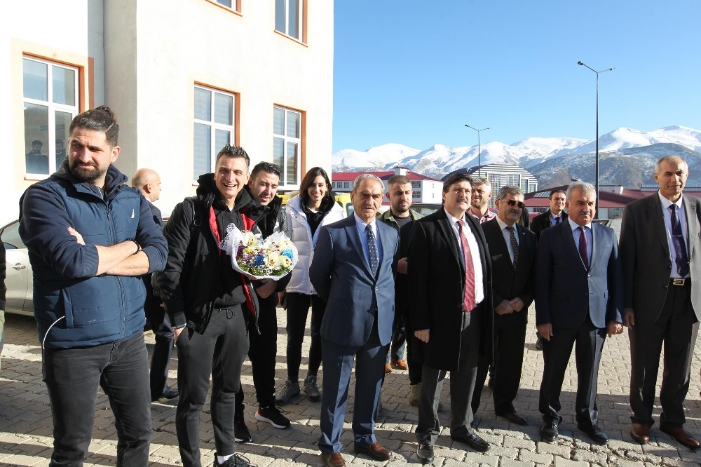 Gıovannı Guıdettı, genç sporcularla buluştu 