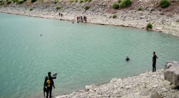 Girdiği göletten cansız bedeni çıkartıldı