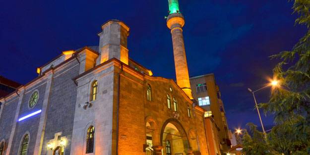 Giresun iftar vakti: Giresun sahur saati! Diyanet 2022 Giresun imsakiyesi...