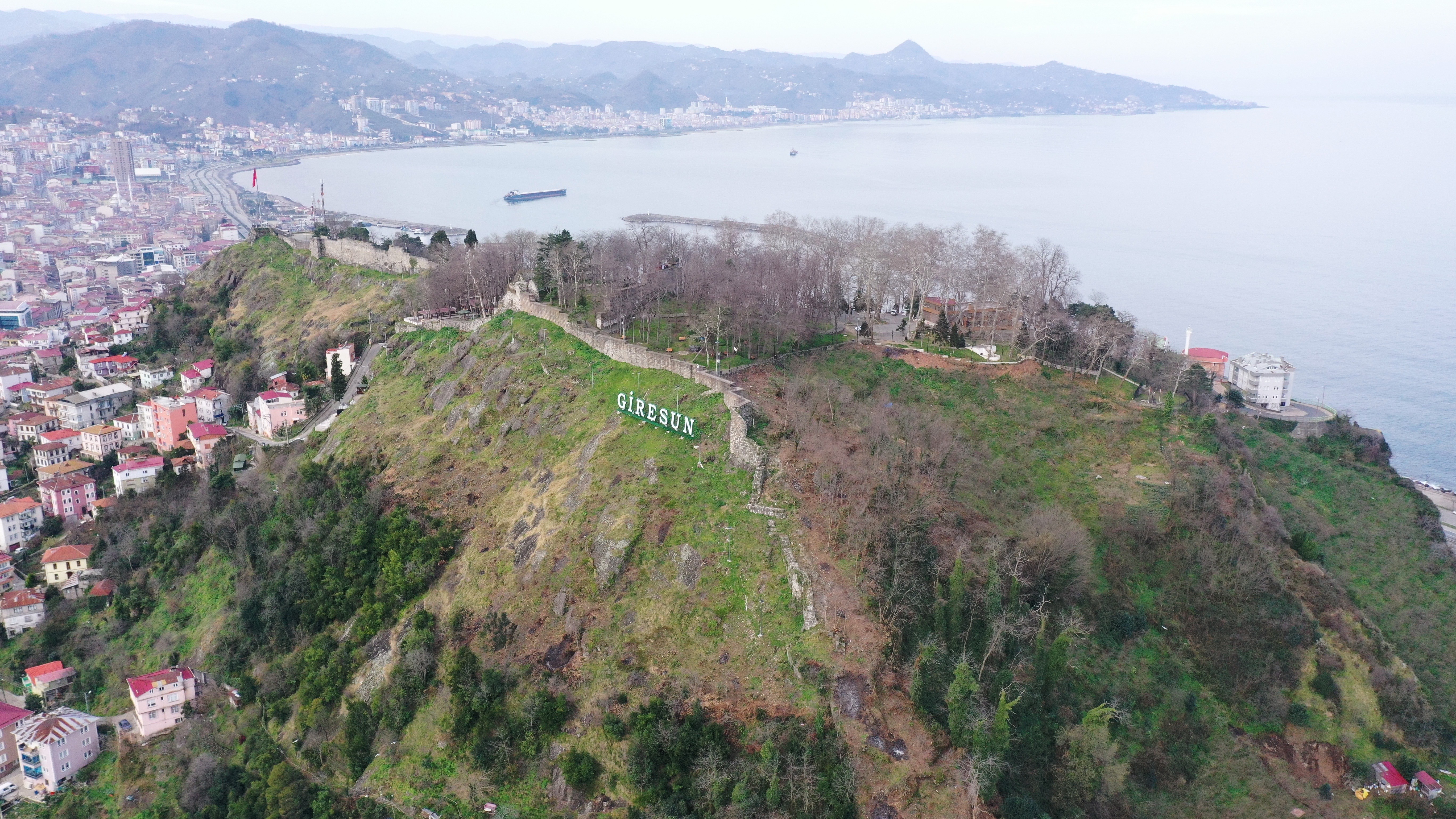 Giresun Kalesi, surları ve mağaralarıyla turist çekecek