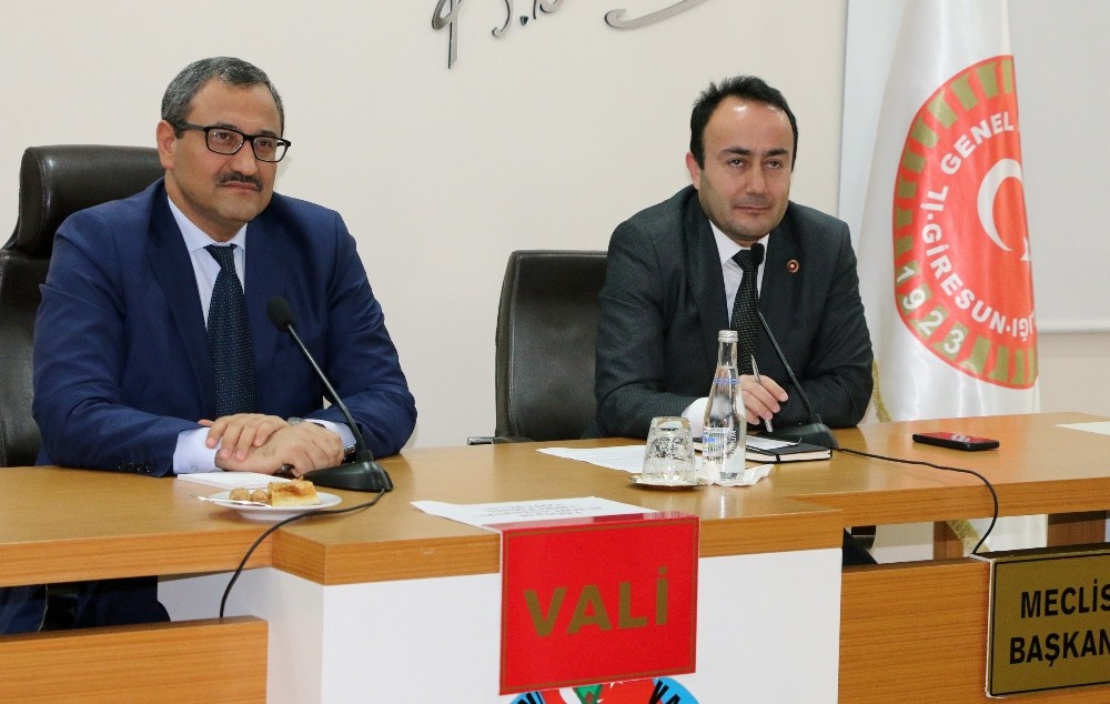 Giresun Valisi Harun Sarıfakıoğulları İl Genel Meclisi şubat ayı toplantısına katıldı 