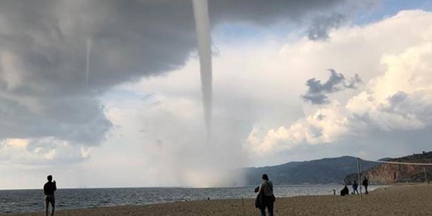 Giresun'da denizde hortum görüldü