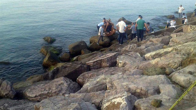 Giresun'da fotoğraf çekmek isterken denize düştü