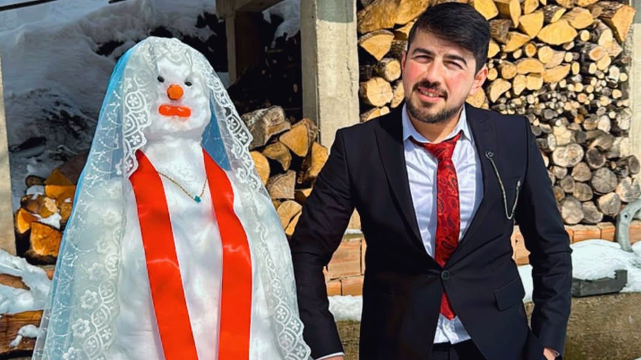 Giresun’da ilginç olay! Kardan geline düğün yaptı