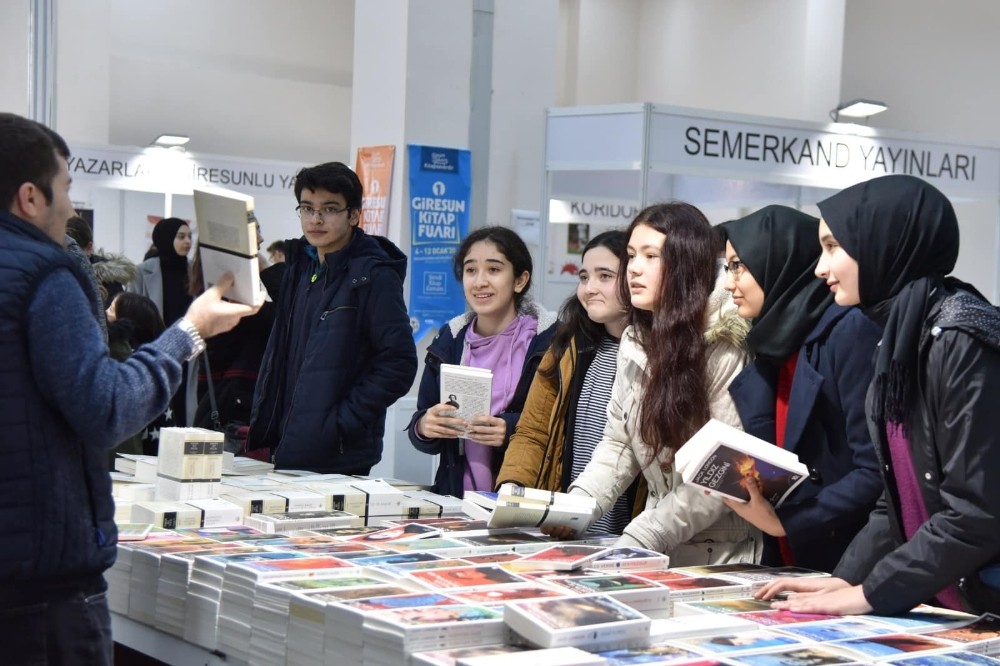 Giresun’da ilk kez düzenlenen kitap fuarına 50 bin kişi katıldığı açıkalandı 