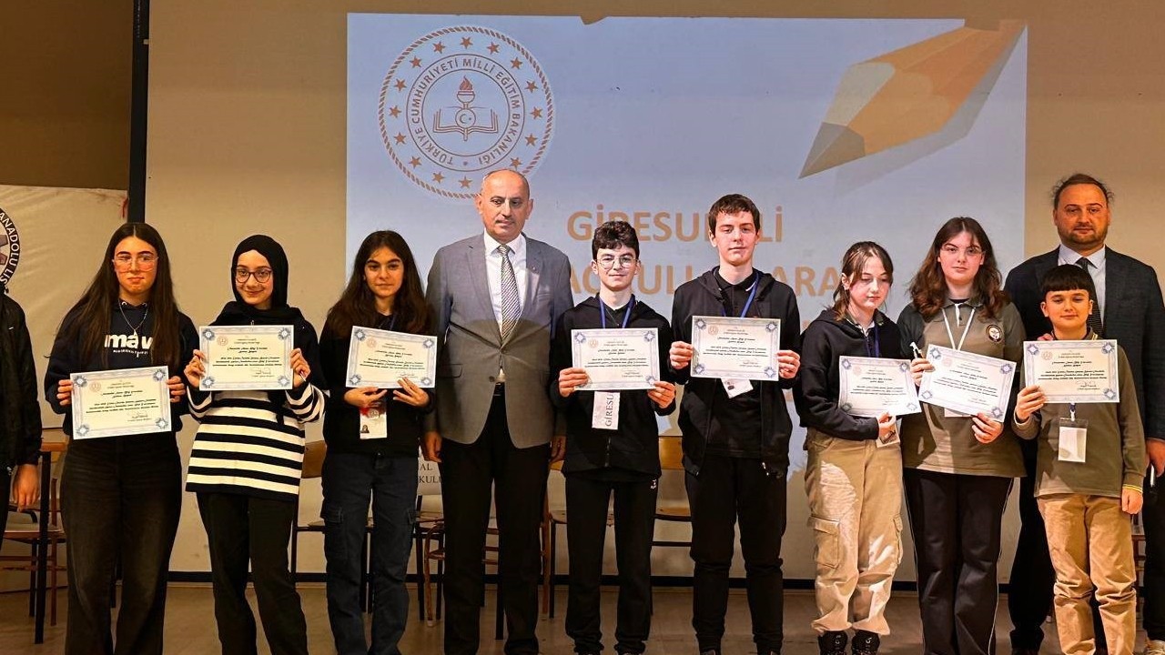 Giresun’da ortaokullar arası bilgi yarışmasında şampiyon Mustafa Kemal Ortaokulu