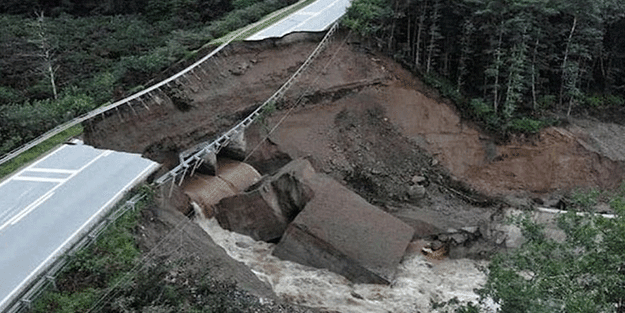 Giresun'da otomobilin menfeze düşmesi sonucu 1 kişi öldü, 2 kişi yaralandı