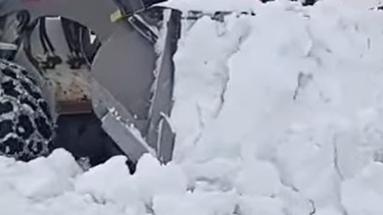 Giresun’da yayla yollarında karla mücadele sürüyor