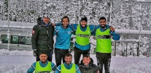 Futbolcuların kar keyfi