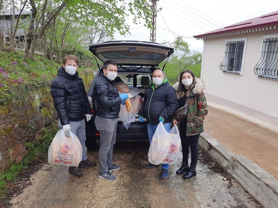 Giresun’un Espiye ilçesinde genç iş adamlarından örnek davranış 