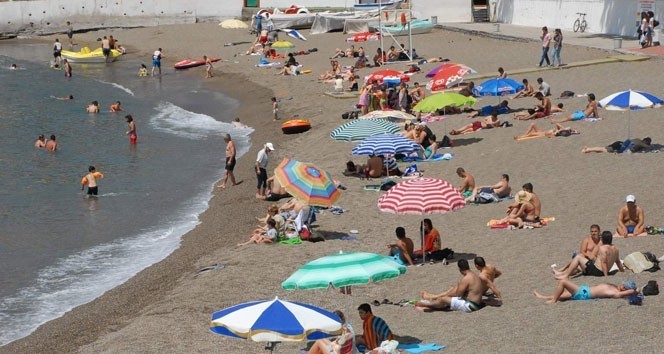 Giresun’un plajları yüzülebilir temizlikte 