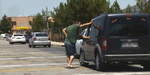 Gişelerin önünde ceza yememek için böyle bekliyorlar! Bu da çare değilmiş…