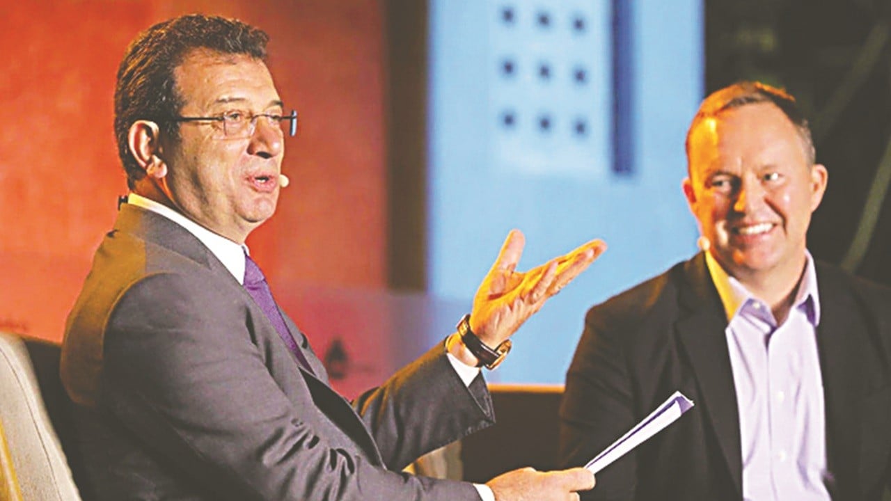 Gittiği her yerde ülkesini kötülüyor! Müfteri Ekrem