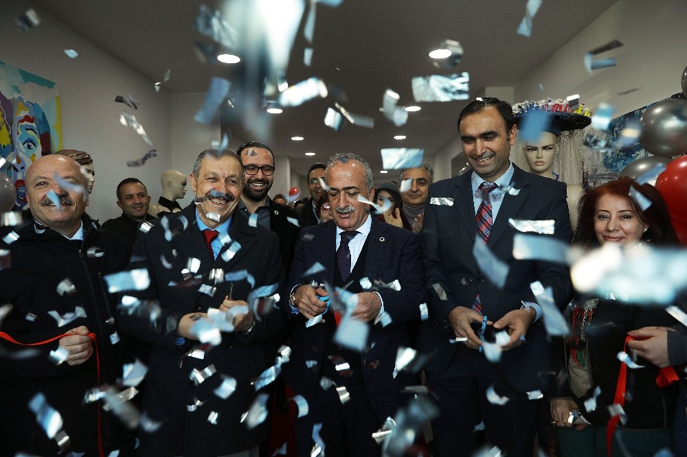 Giy-çık atölyesi açıldı 