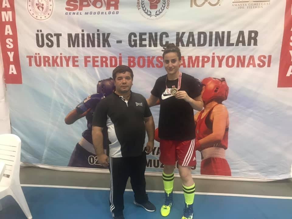 Gizem Özer Türkiye şampiyonu oldu 