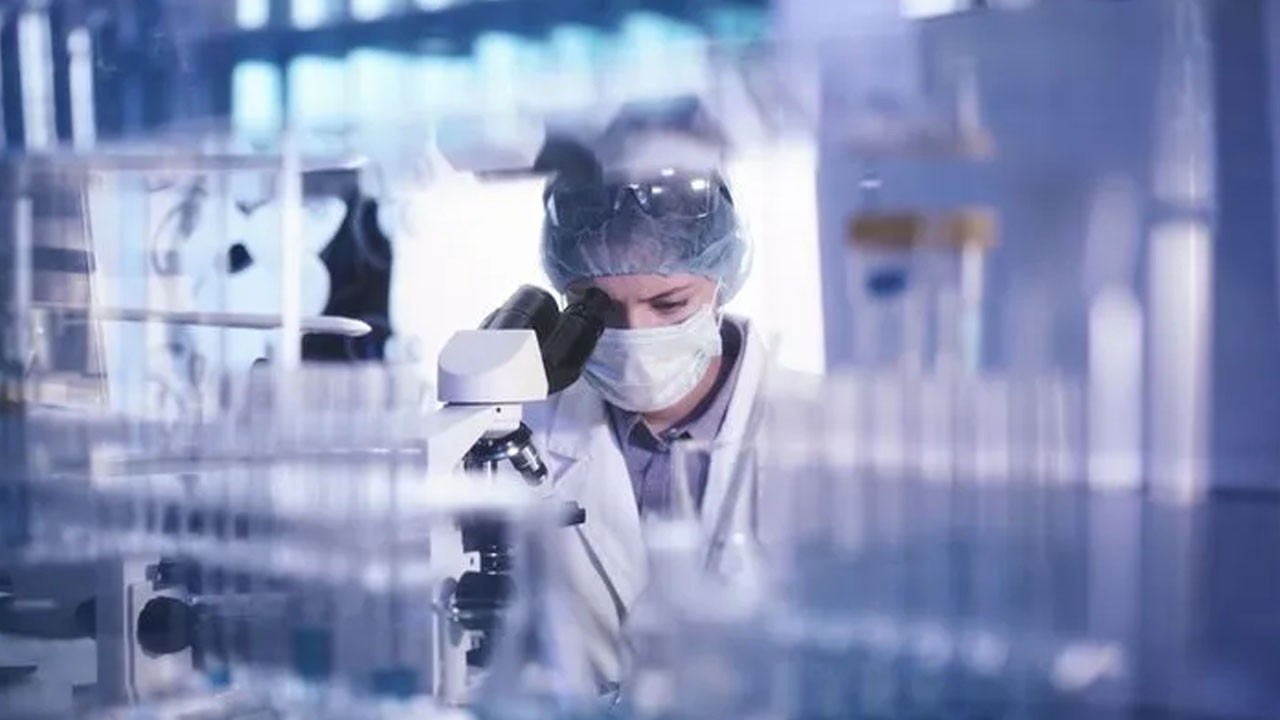 Gizemli virüs denildi! Bu neyin nesi? Hindistan’da yüzlerce kişiyi aniden kel bıraktı!