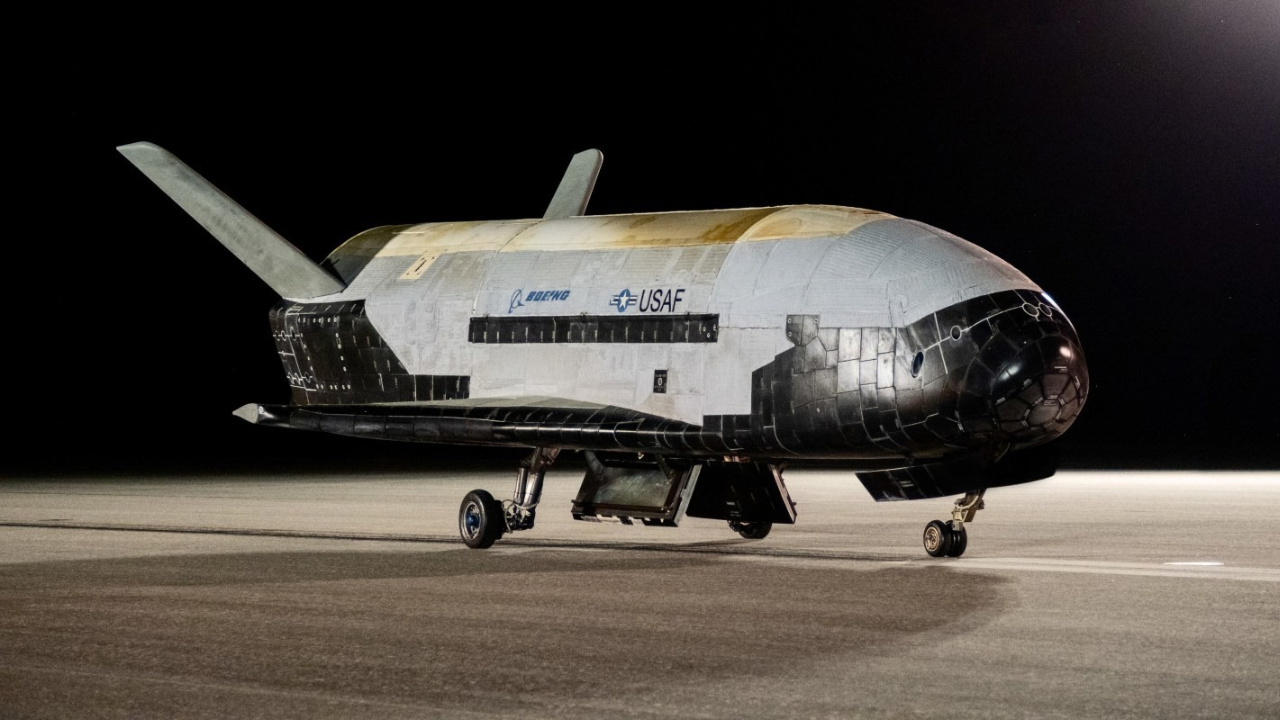 Gizemli X-37B uzay uçağından şok edici görüntü: Dünya’nın ilk yörünge fotoğrafı ortaya çıktı!