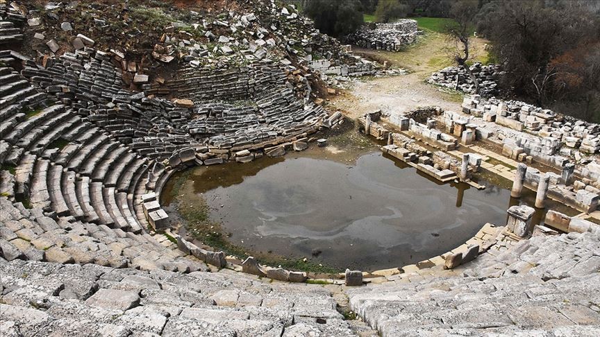 'Gladyatörler Şehri'nin tiyatrosu gün ışığına çıkıyor