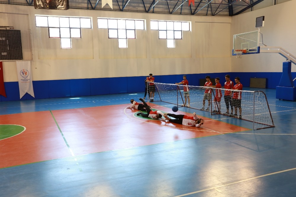 Goalball maçı ile engellere meydan okudular 