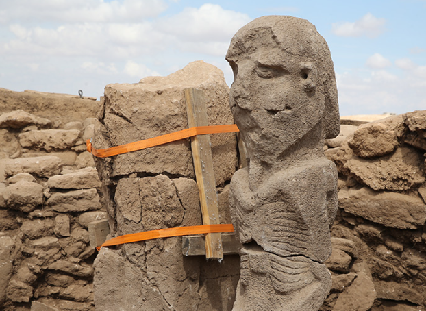 Göbeklitepe'de insan heykeli bulundu