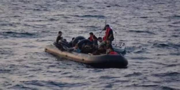 Göçmenlerin bulunduğu şişme bota ateş açıldı! 1 bebek hayatını kaybetti