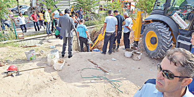 Göçük altında kalan bekçi öldü
