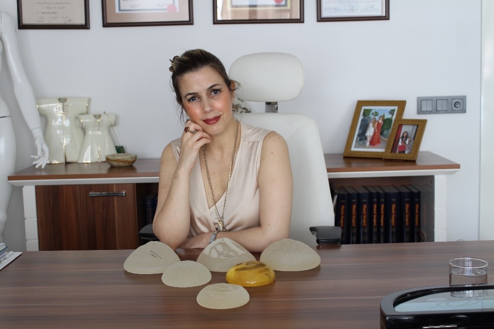 Göğüs problemi kadınlarda psikolojiyi etkiliyor 