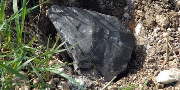 Gök taşının içinden öyle bir şey çıktı ki...