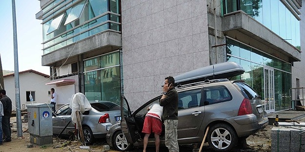 Gökçeada'da kuvvetli yağış hayatı felç etti