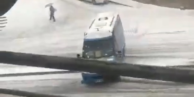Gökçek: Sevgili Yavaş Ankaralı senin sayende minibüsle vals yapıyor