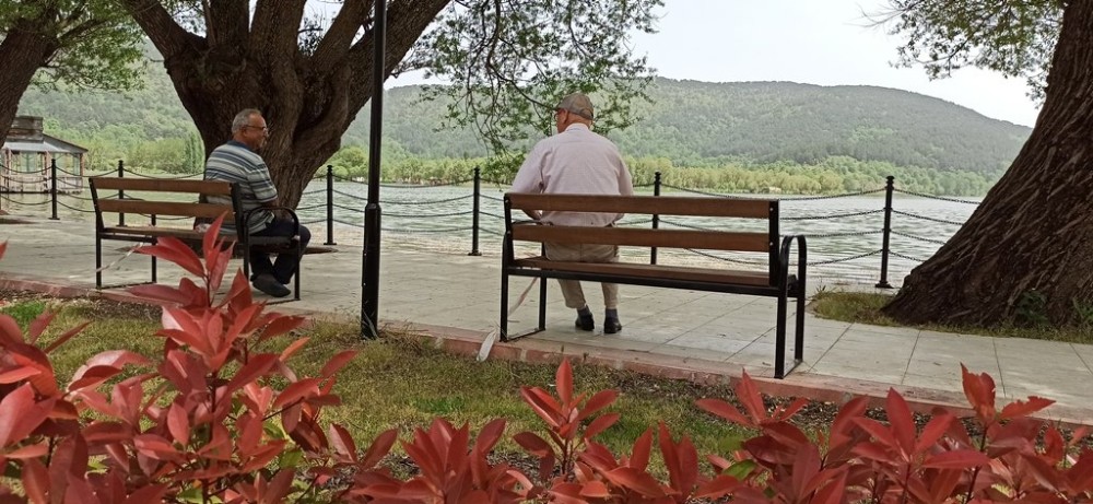 Gökcük’te sakin pazar günü 