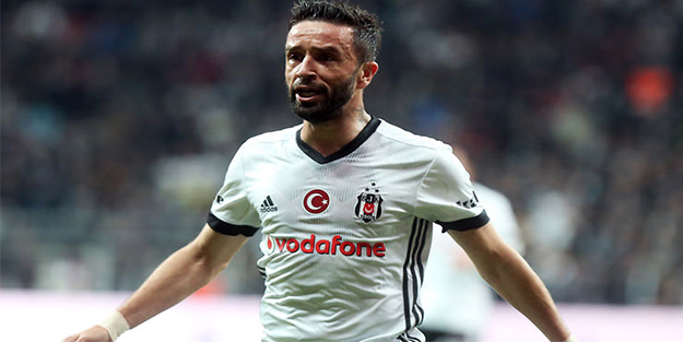 Gökhan Gönül, 300. maçına çıkıyor